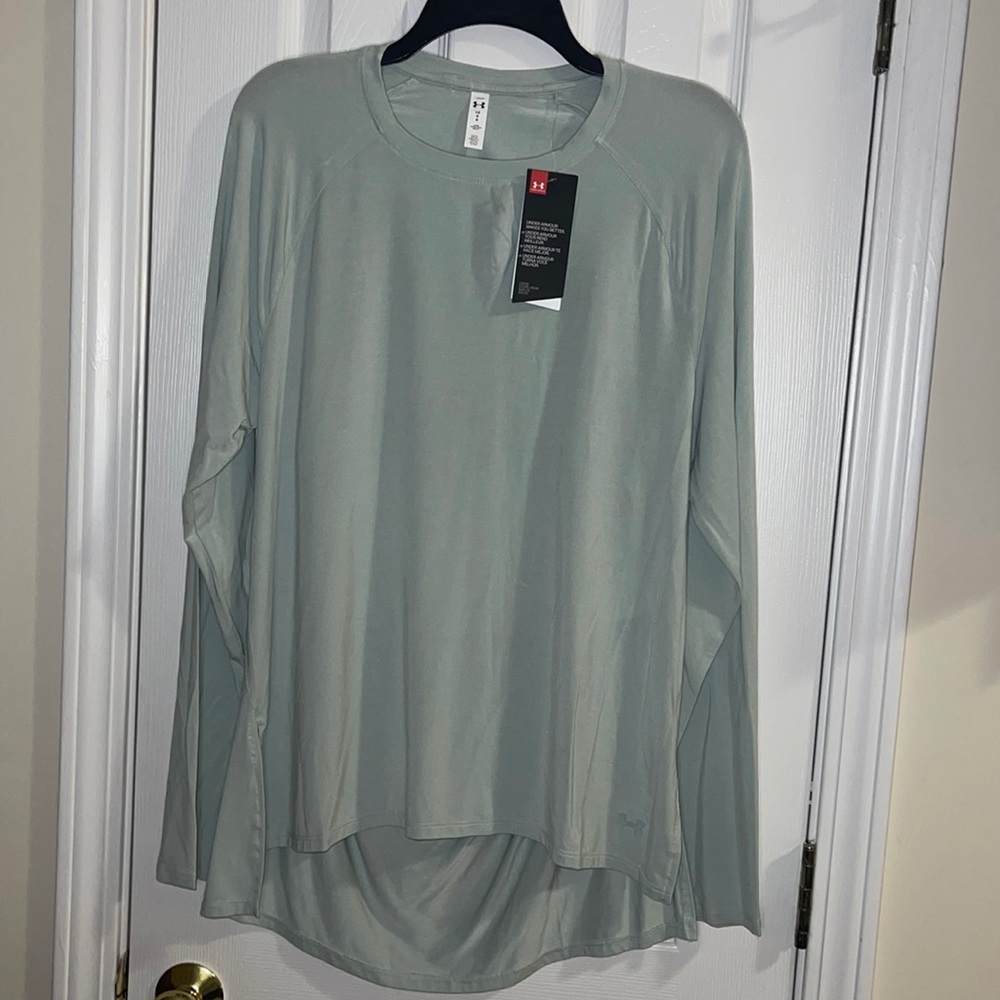 NWT Under Armour womens shirt